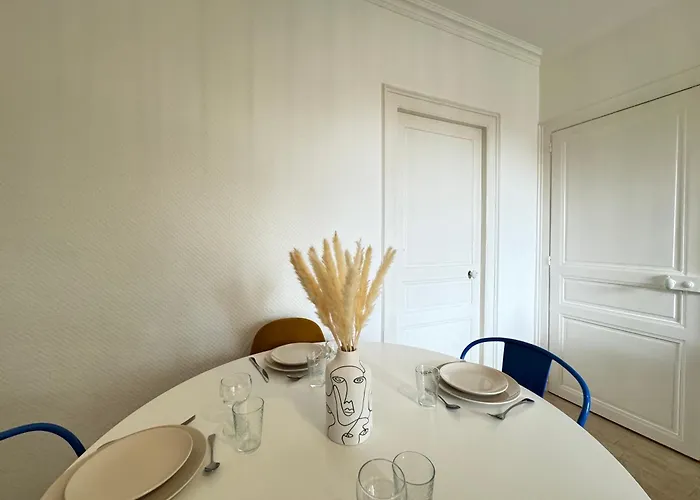 Jaures 2 - Tramway - Gare - Centre - 4 Pers